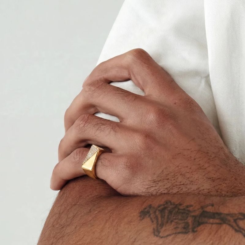Seiten Smaragd Ring