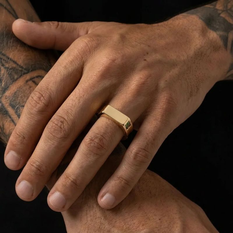 Seiten Smaragd Ring